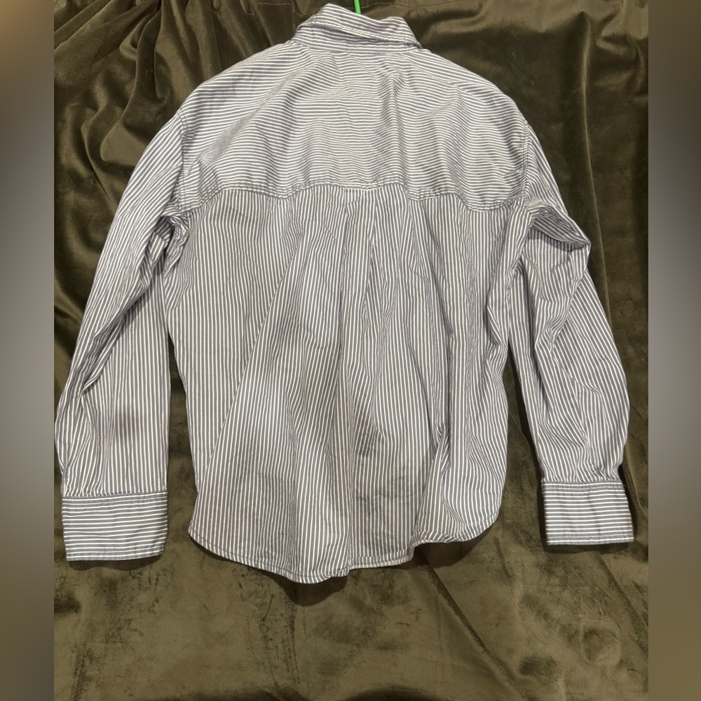 AE Button Up - Picture 3 of 6